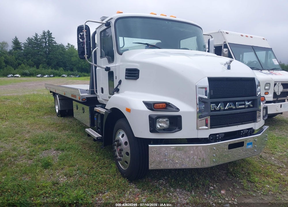2024 MACK MD VIN: 1M2MDBAA5RS011999