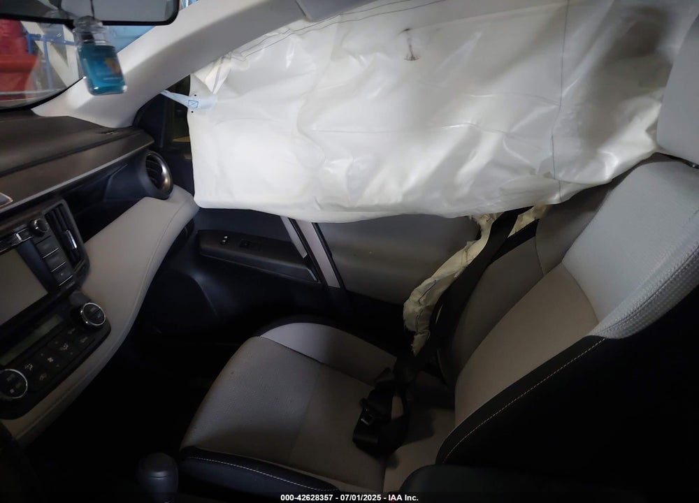 2018 TOYOTA RAV4 VIN: JTMRFREV1JD254762