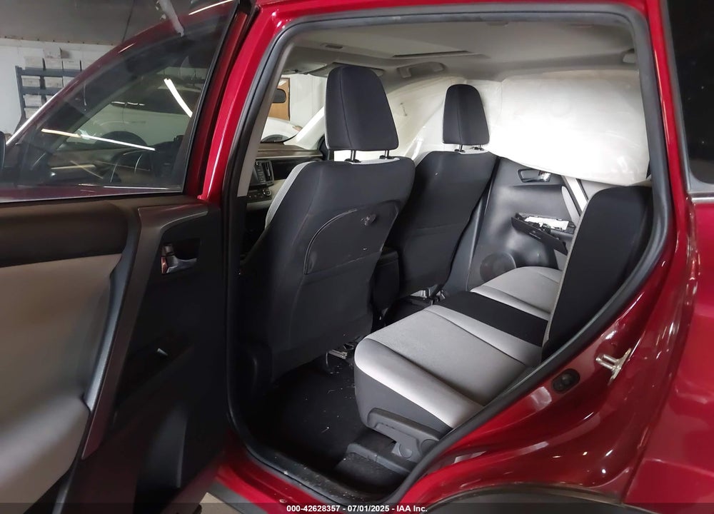 2018 TOYOTA RAV4 VIN: JTMRFREV1JD254762