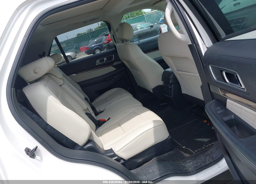 2017 FORD EXPLORER PLATINUM VIN: 1FM5K8HT9HGD01300