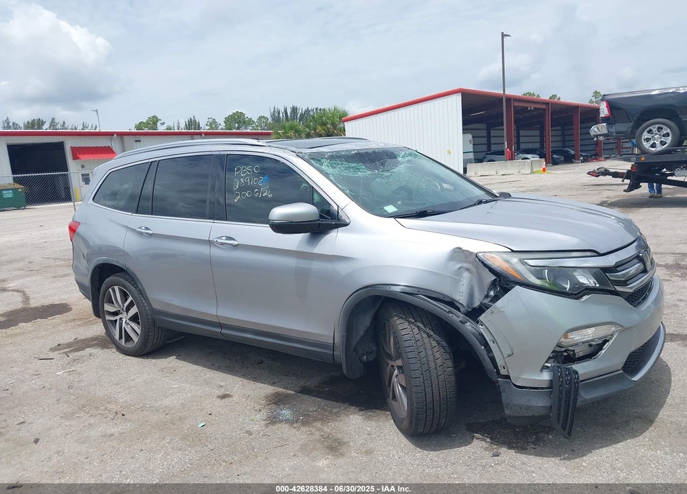 2017 HONDA PILOT VIN: 5FNYF6H02HB018120