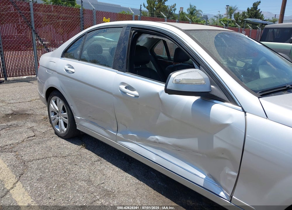 2008 MERCEDES-BENZ C 300 VIN: WDDGF54X68F089315