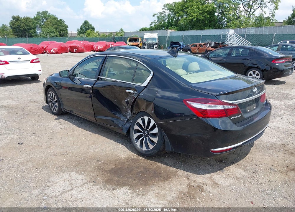 2017 HONDA ACCORD VIN: JHMCR6F55HC007267