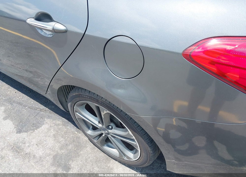 2014 KIA FORTE VIN: KNAFX4A81E5067988