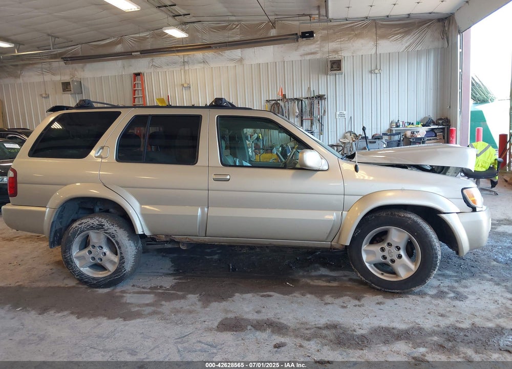 2001 INFINITI QX4 VIN: JNRDR09YX1W212631