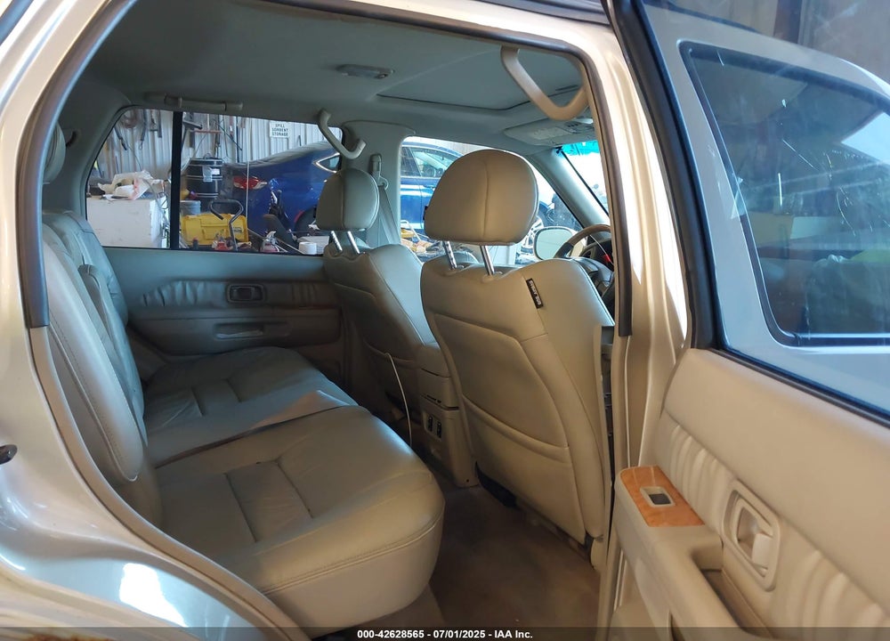 2001 INFINITI QX4 VIN: JNRDR09YX1W212631