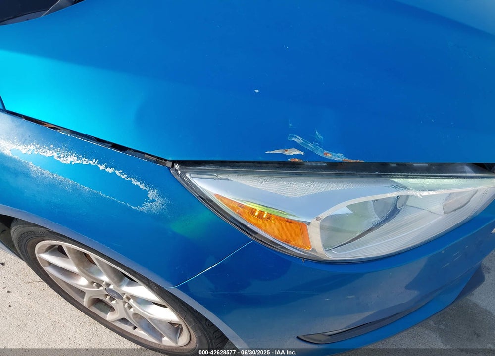 2015 FORD FOCUS VIN: 1FADP3F21FL326927