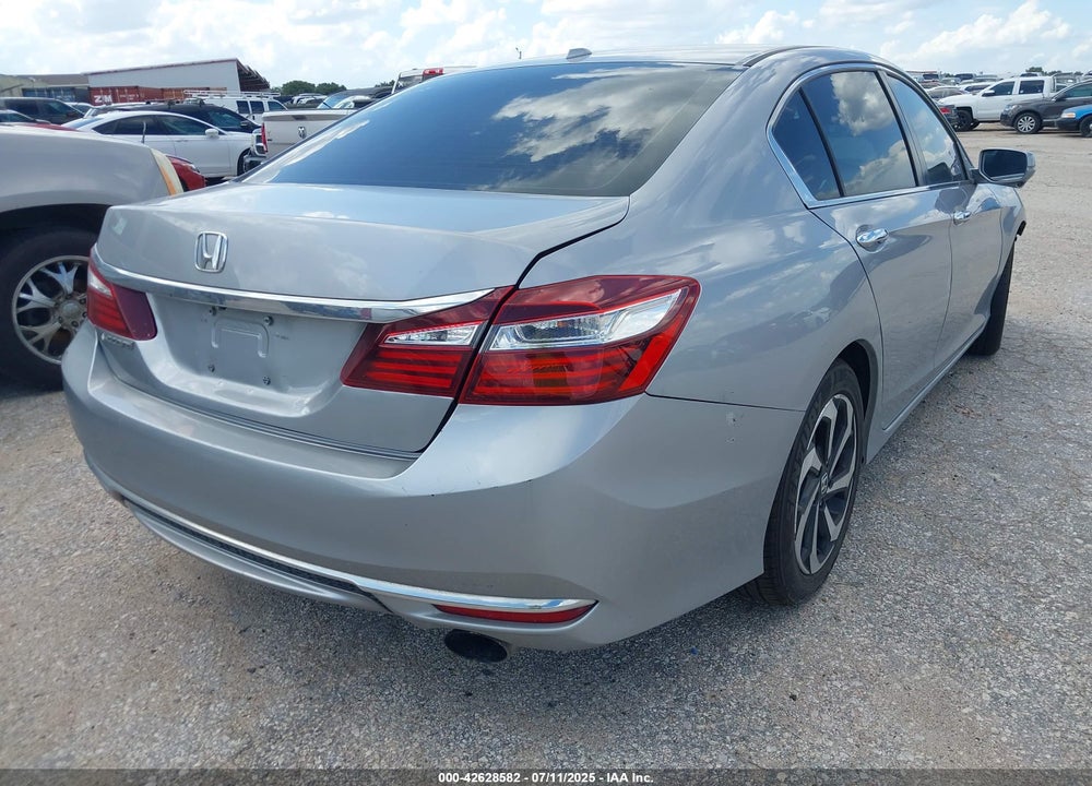 2016 HONDA ACCORD VIN: 1HGCR2F9XGA221972