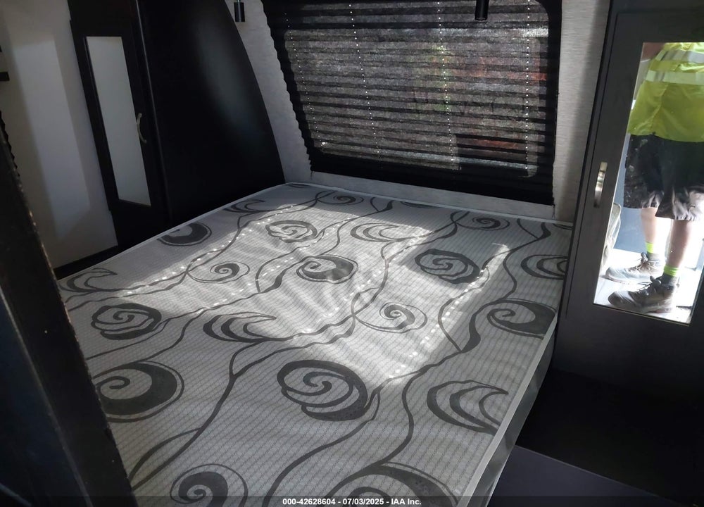 2022 FREEDOM EXPRESS COACHMAN VIN: 5ZT2FERB2NW023727