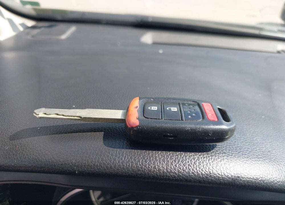 2016 HONDA FIT LX VIN: JHMGK5H57GX027346