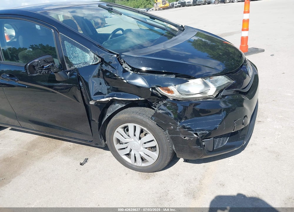 2016 HONDA FIT LX VIN: JHMGK5H57GX027346