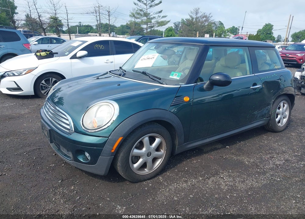 2008 MINI COOPER VIN: WMWMF33518TU66603