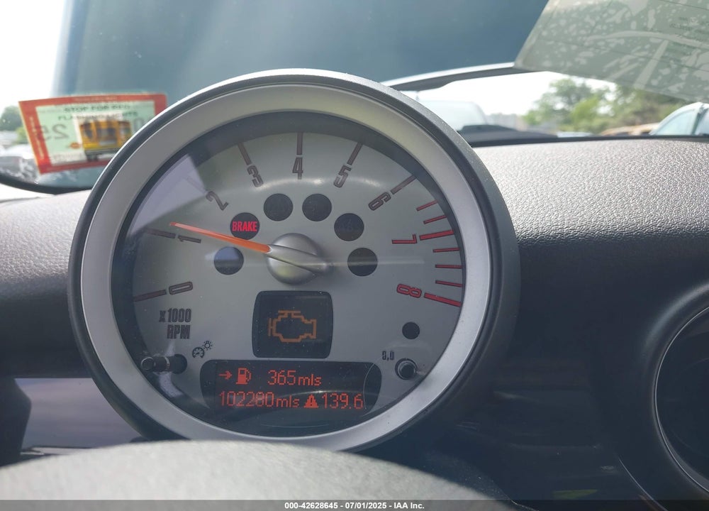 2008 MINI COOPER VIN: WMWMF33518TU66603