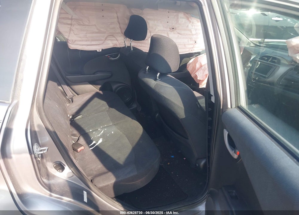 2009 HONDA FIT VIN: JHMGE88659S013897