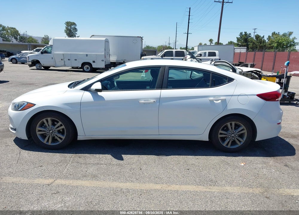 2018 HYUNDAI ELANTRA VIN: 5NPD84LF8JH298223