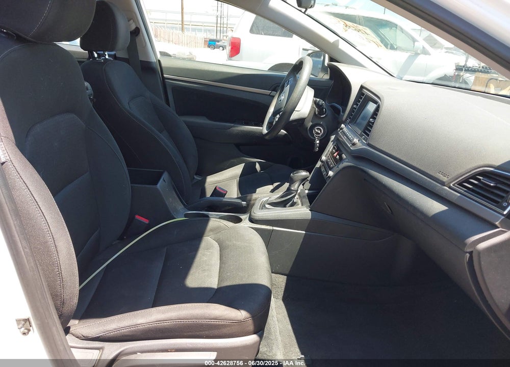 2018 HYUNDAI ELANTRA VIN: 5NPD84LF8JH298223