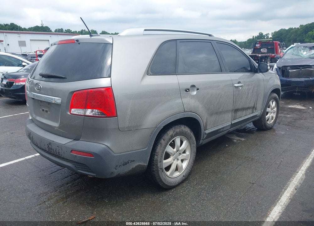 2013 KIA SORENTO VIN: 5XYKT3A6XDG409434