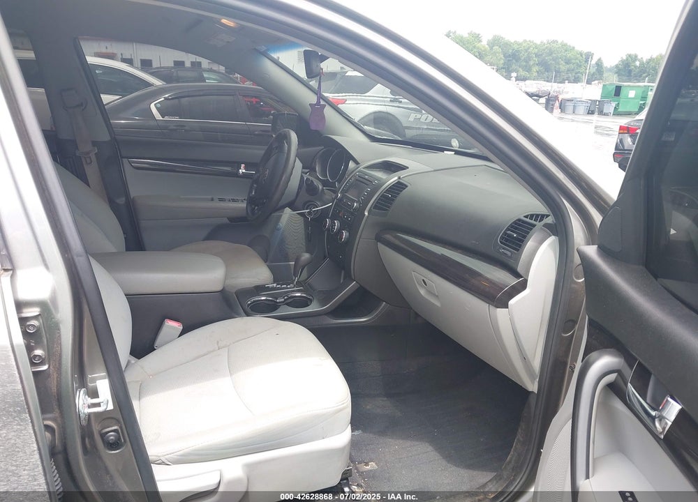 2013 KIA SORENTO VIN: 5XYKT3A6XDG409434