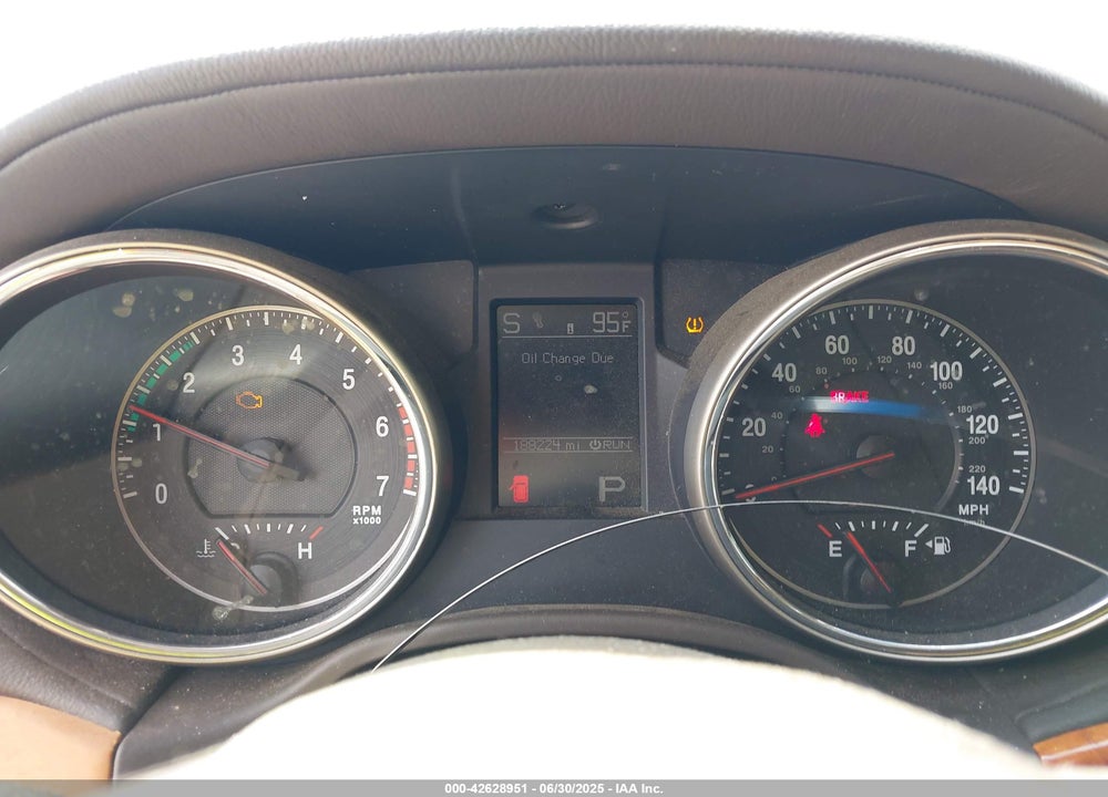 2011 JEEP GRAND CHEROKEE VIN: 1J4RR6GTXBC556831