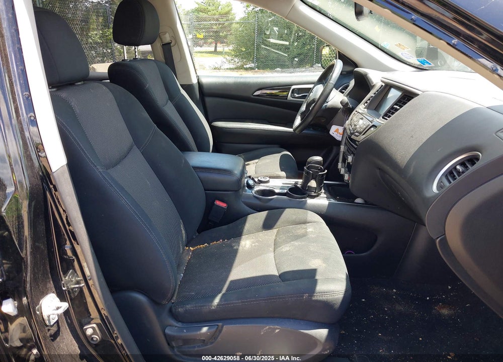 2018 NISSAN PATHFINDER VIN: 5N1DR2MM6JC660930