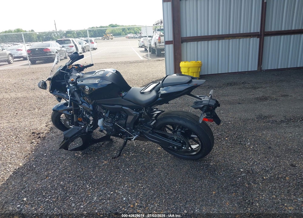 2025 YAMAHA YZFR7 VIN: JYARM38E5SA018175