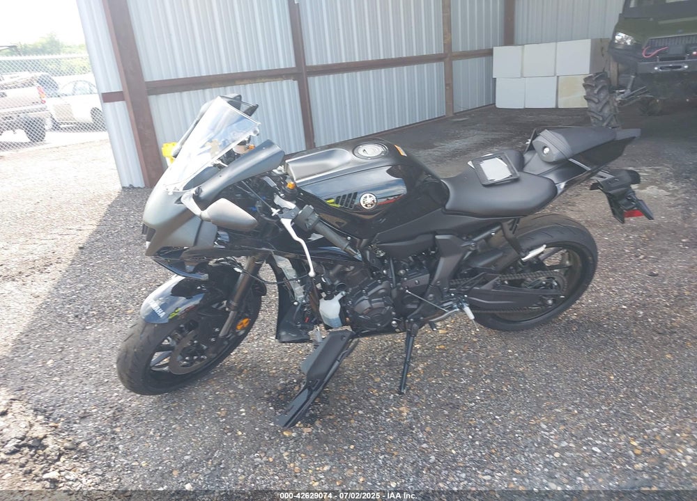 2025 YAMAHA YZFR7 VIN: JYARM38E5SA018175
