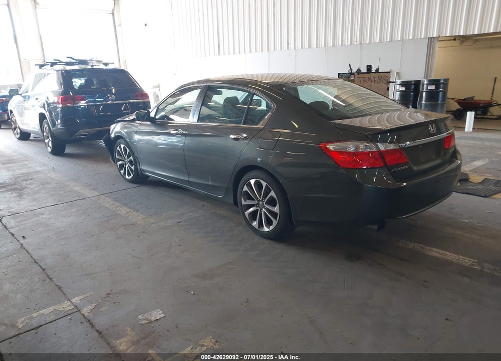 2015 HONDA ACCORD VIN: 1HGCR2F59FA037179