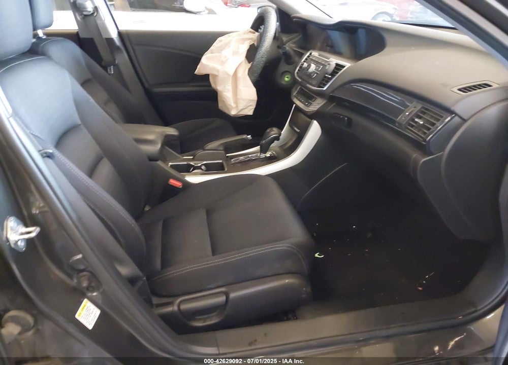 2015 HONDA ACCORD VIN: 1HGCR2F59FA037179