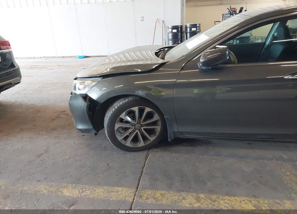 2015 HONDA ACCORD VIN: 1HGCR2F59FA037179