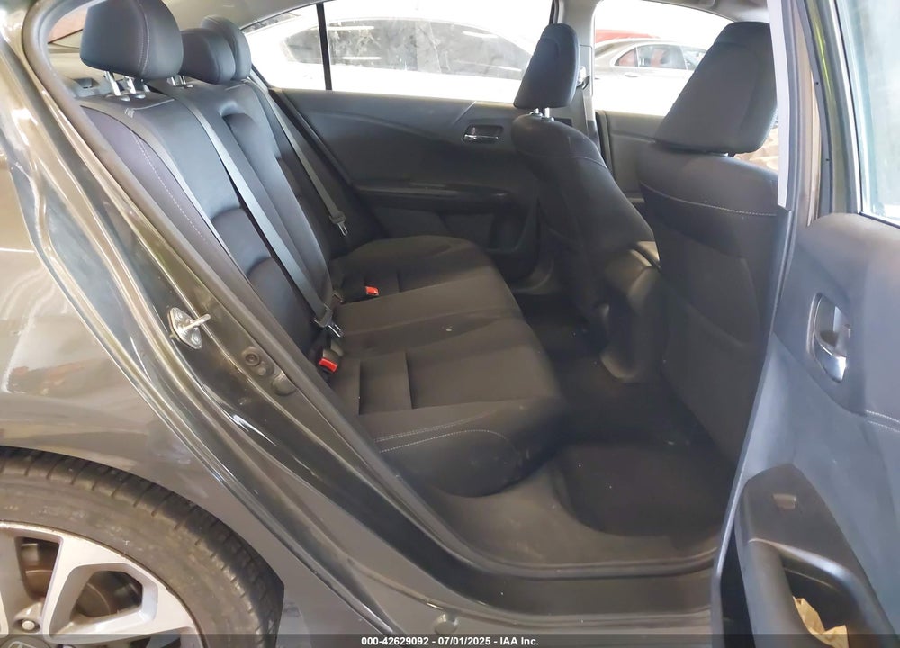 2015 HONDA ACCORD VIN: 1HGCR2F59FA037179