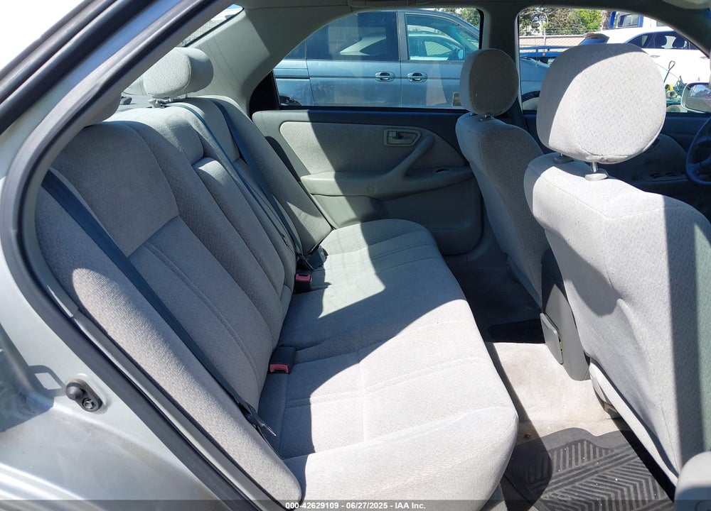2001 TOYOTA CAMRY LE VIN: 4T1BG22K11U798576