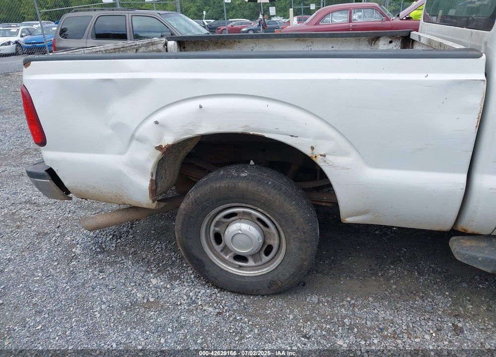 2011 FORD F-250 XL VIN: 1FT7W2B64BEA42087