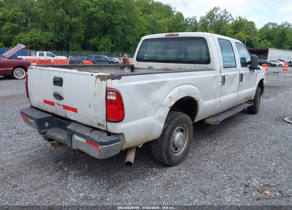 2011 FORD F-250 XL VIN: 1FT7W2B64BEA42087
