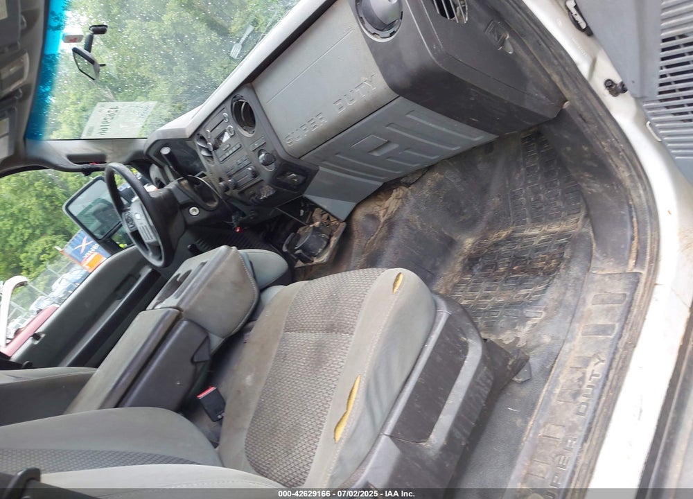 2011 FORD F-250 XL VIN: 1FT7W2B64BEA42087
