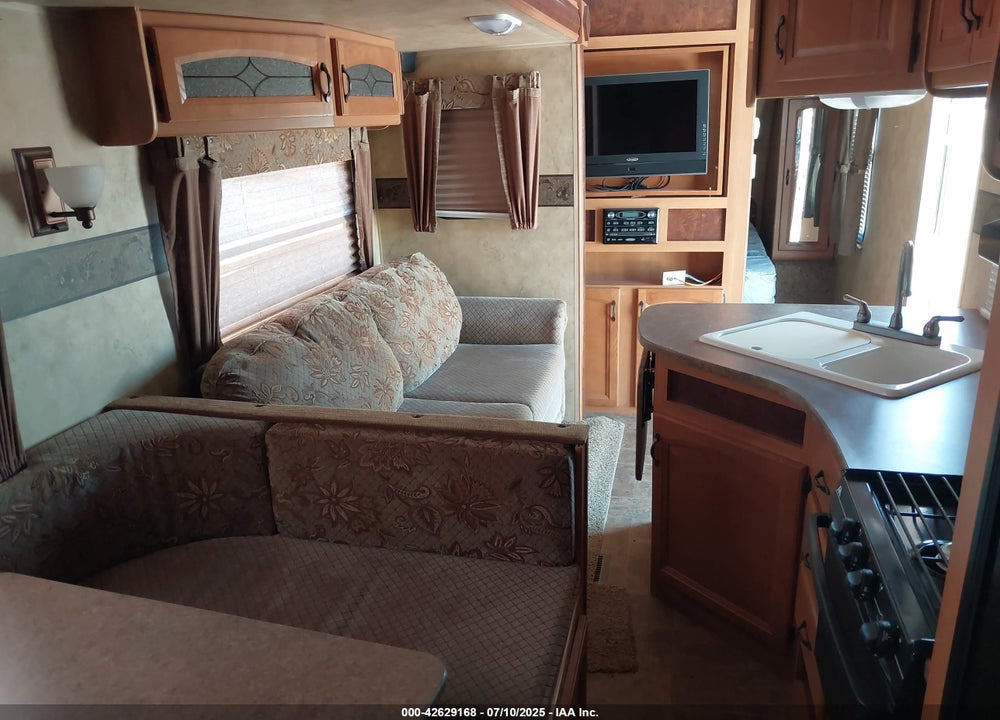 2011 KEYSTONE OTHER VIN: 4YDT26R22B7200559