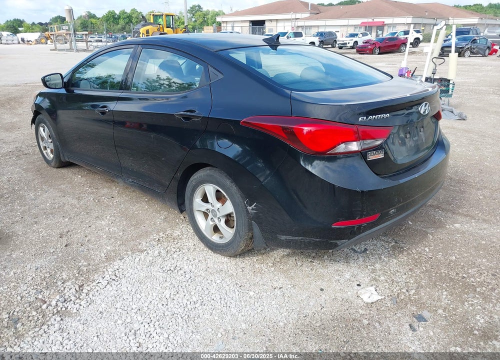 2015 HYUNDAI ELANTRA VIN: KMHDH4AE0FU229349