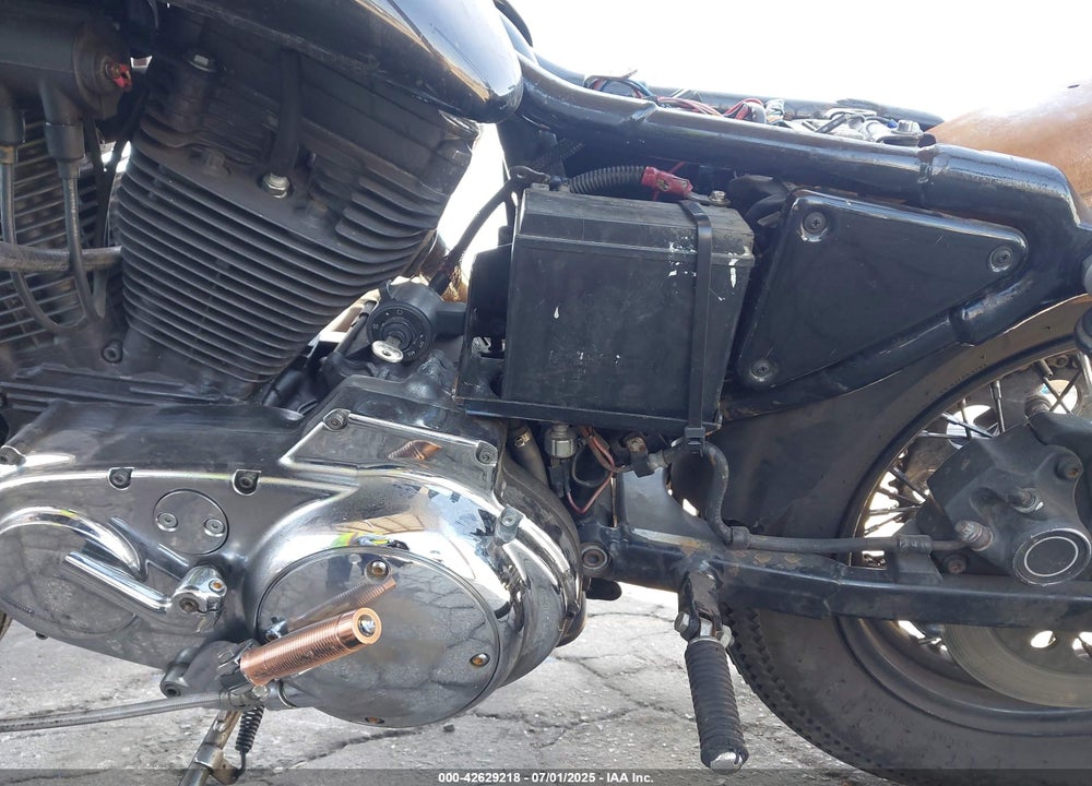 1994 HARLEY-DAVIDSON XLH883 VIN: 1HD4CAM16RY208561
