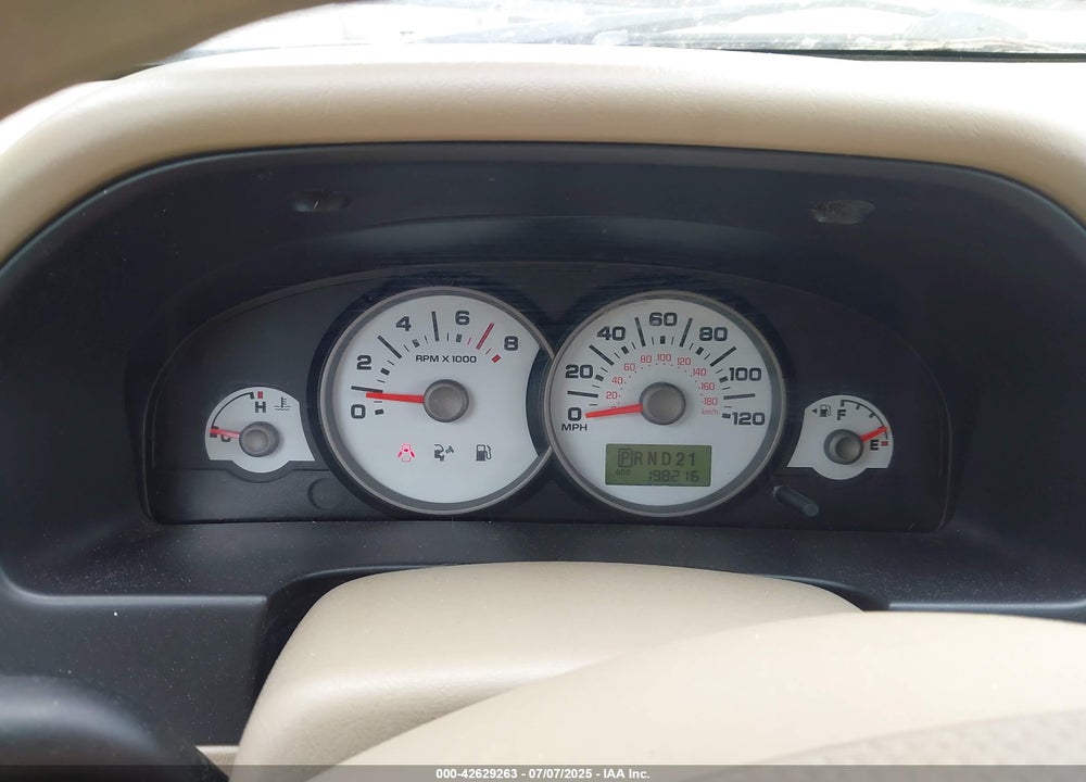 2007 FORD ESCAPE VIN: 1FMYU03157KB51504