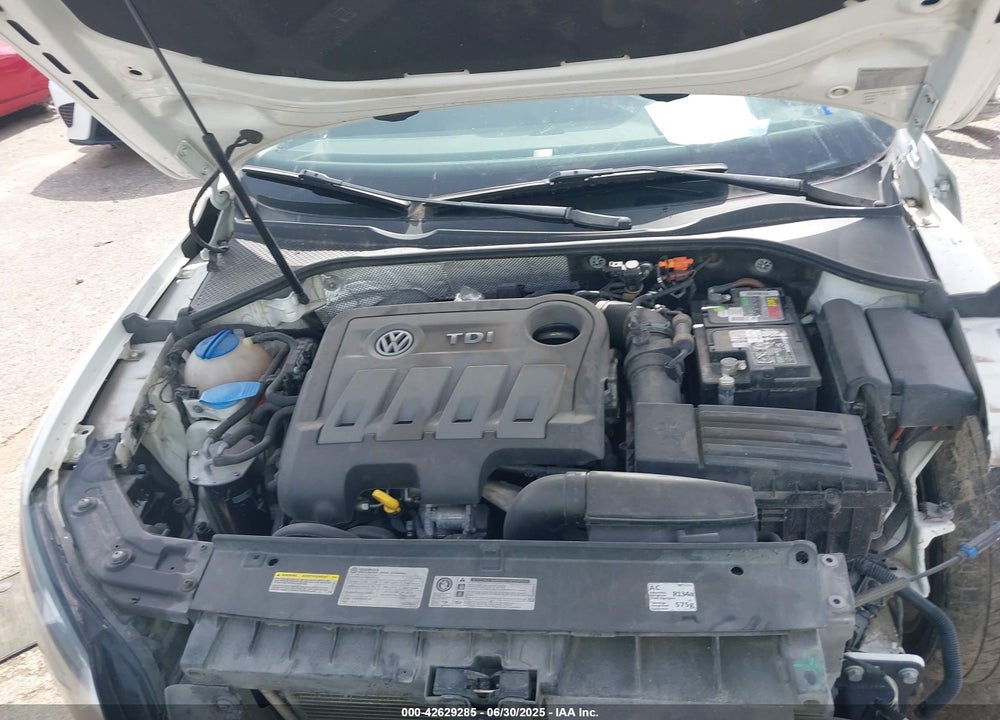 2014 VOLKSWAGEN PASSAT VIN: 1VWCN7A32EC035738