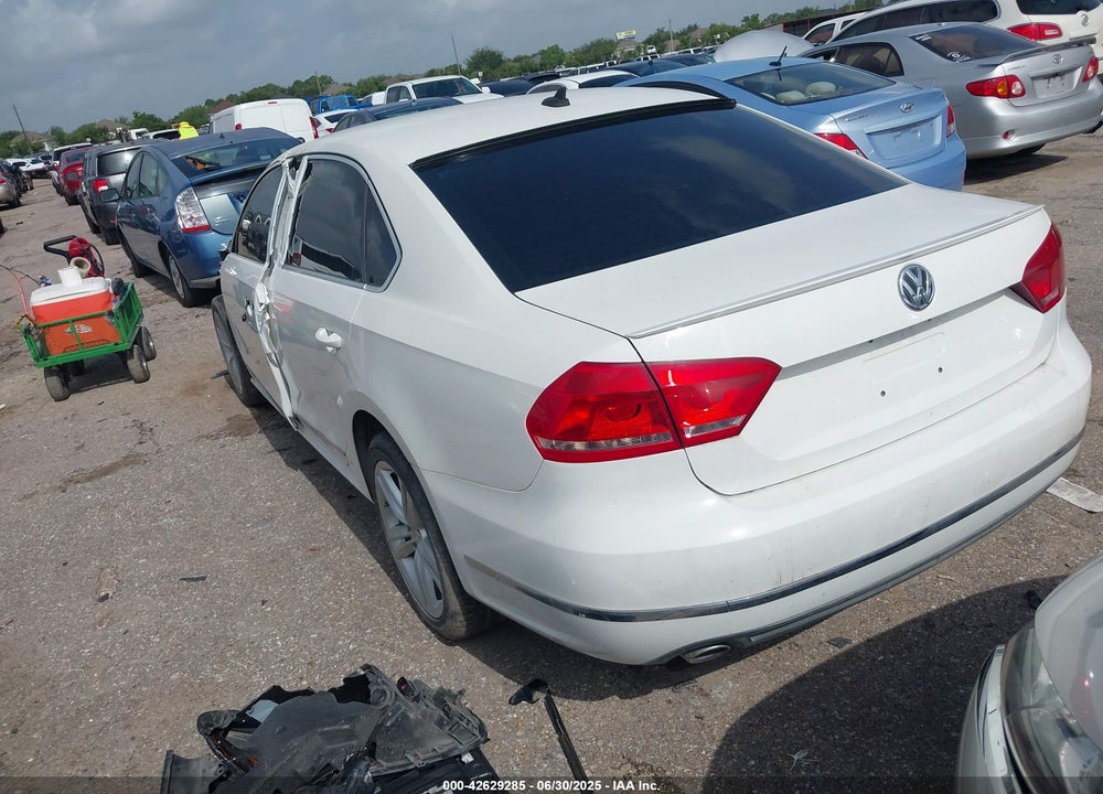 2014 VOLKSWAGEN PASSAT VIN: 1VWCN7A32EC035738