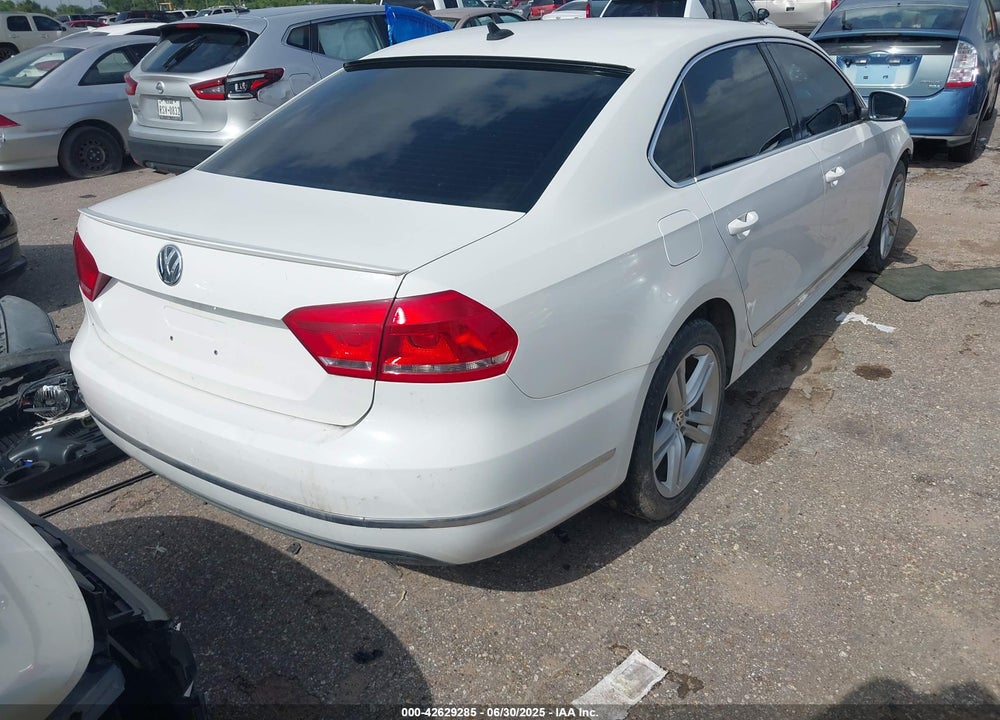 2014 VOLKSWAGEN PASSAT VIN: 1VWCN7A32EC035738