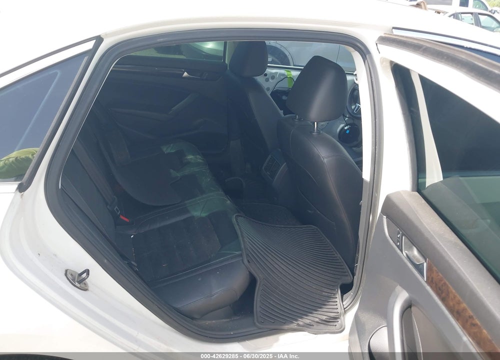 2014 VOLKSWAGEN PASSAT VIN: 1VWCN7A32EC035738