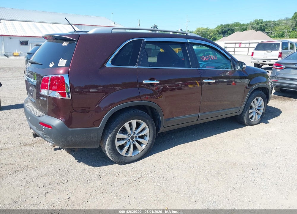 2011 KIA SORENTO VIN: 5XYKU4A2XBG031144