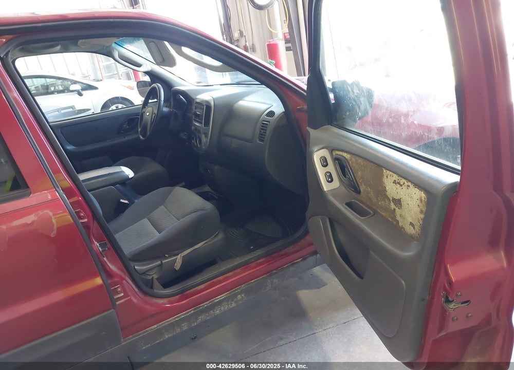 2004 FORD ESCAPE XLT VIN: 1FMYU031X4KA86449