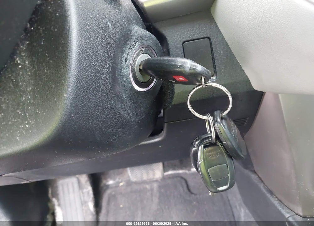 2015 TOYOTA RAV4 LE VIN: 2T3BFREV5FW231187