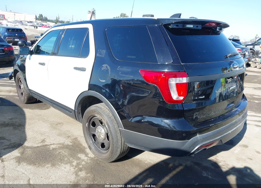 2017 FORD POLICE INTERCEPTOR UTILITY VIN: 1FM5K8ARXHGC34771