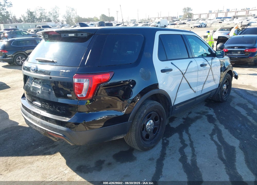 2017 FORD POLICE INTERCEPTOR UTILITY VIN: 1FM5K8ARXHGC34771