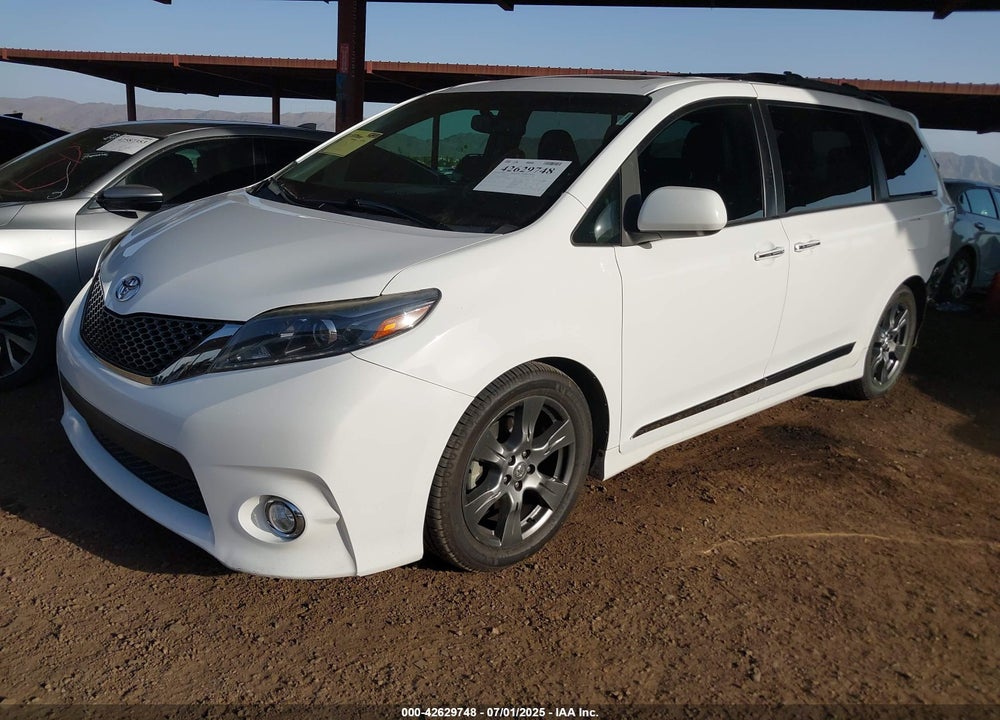 2017 TOYOTA SIENNA SE PREMIUM 8 PASSENGER VIN: 5TDXZ3DC3HS863233
