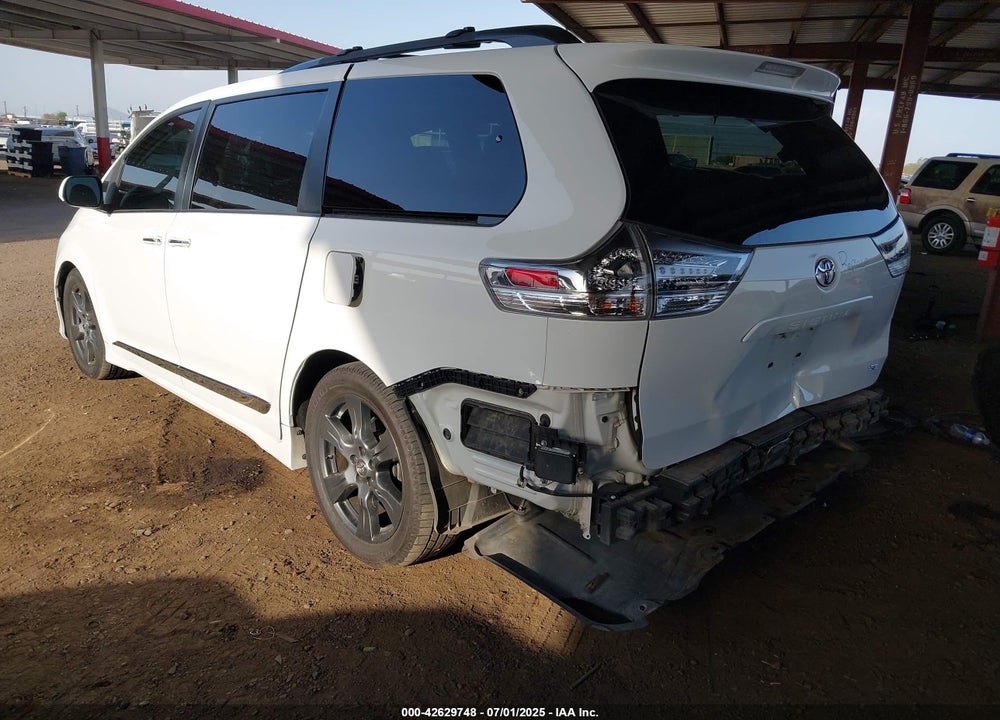 2017 TOYOTA SIENNA SE PREMIUM 8 PASSENGER VIN: 5TDXZ3DC3HS863233