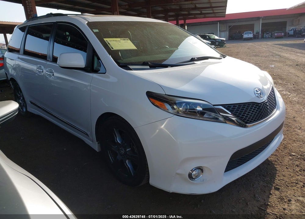 2017 TOYOTA SIENNA SE PREMIUM 8 PASSENGER VIN: 5TDXZ3DC3HS863233